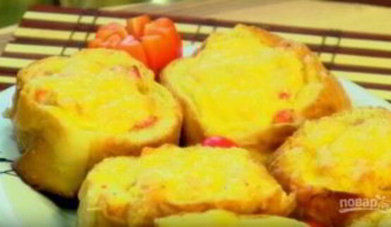 жюльен с рыбой в батоне